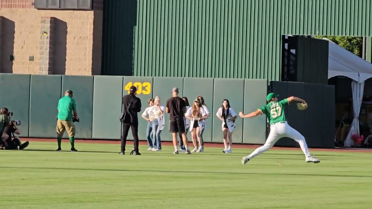 Nmixx - Love Me Like This Awesome Performance during the Athletics game in Sacramento! 250801