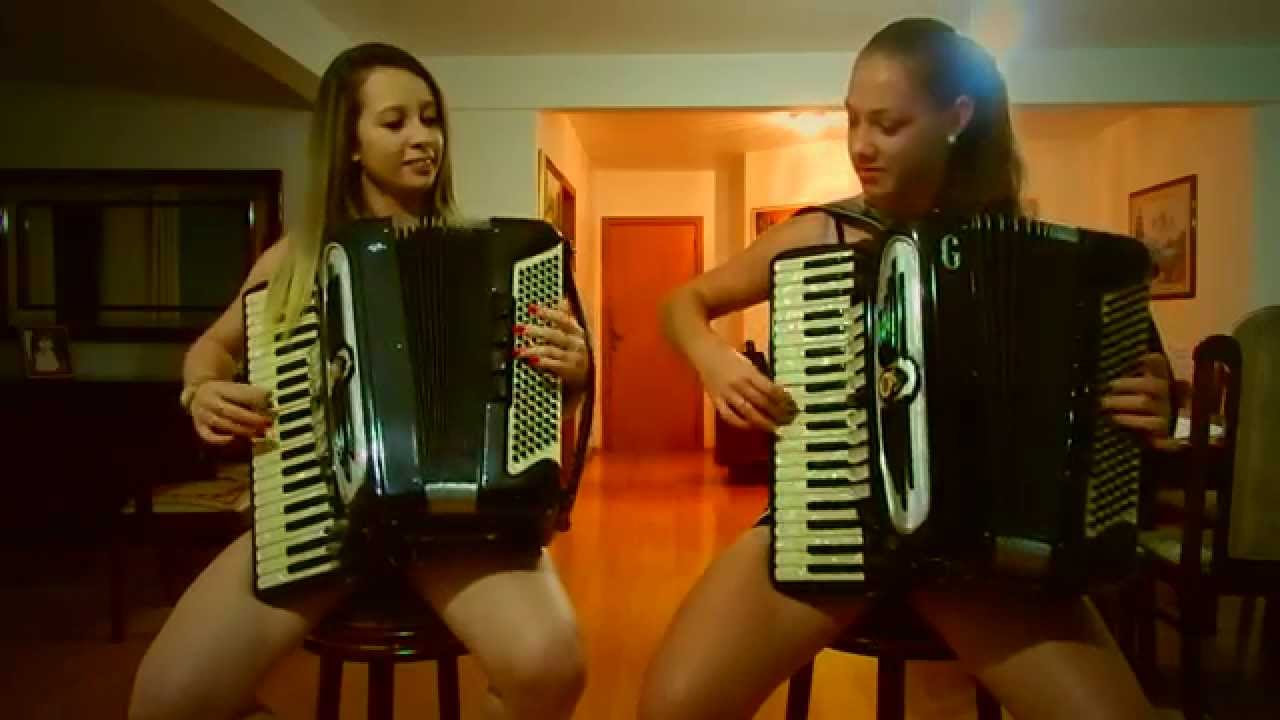 Jucéli Borsoi e Eduarda Borsoi - Baile na Serra.