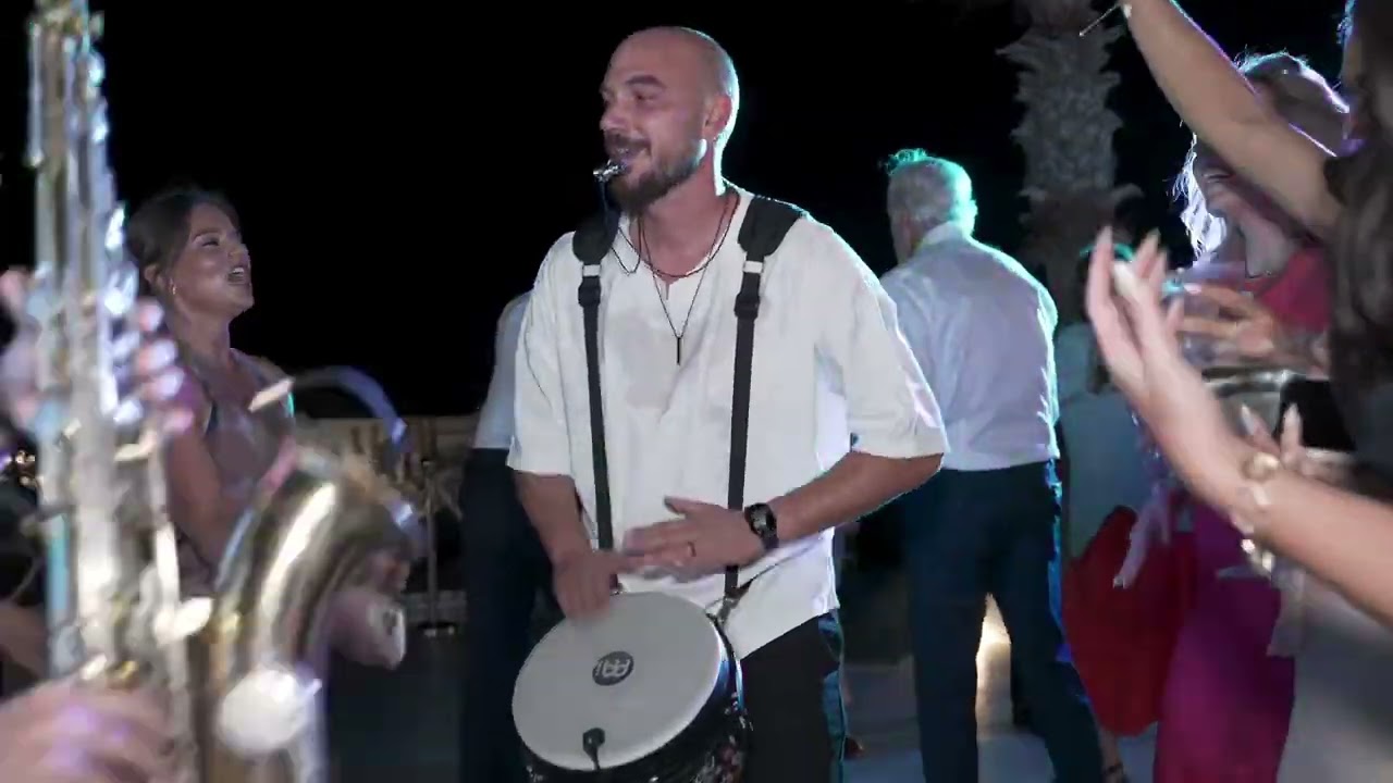 SAX ON THE BEATS - SANTORINI GEM - WEDDING PARTY 2025
