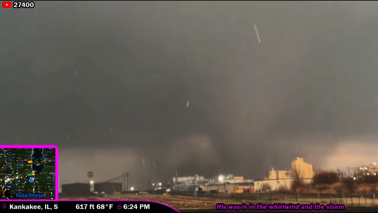 LIVE Storm Chaser - Tracking Tornadic Threat - Illinois/Indiana/Ohio