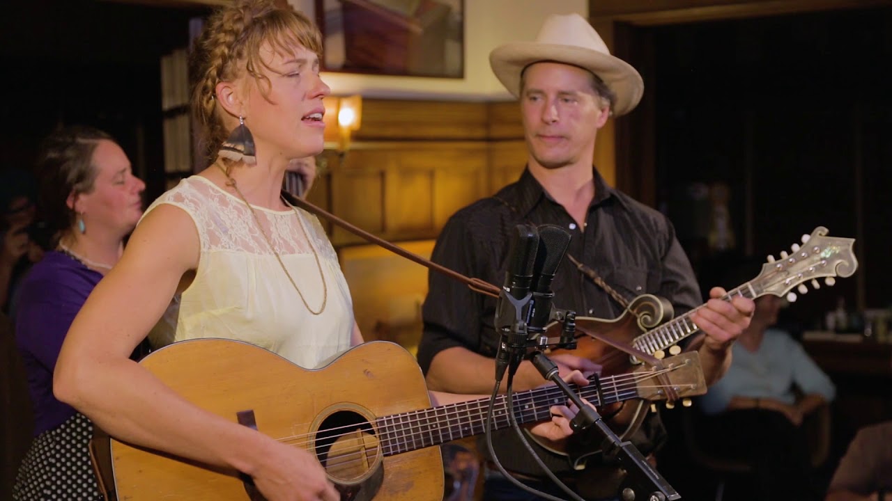 Foghorn Stringband - Henry Lee