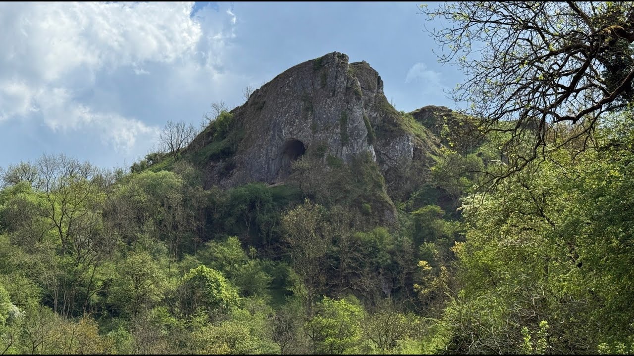 Alstonefield, Gratton Hill, Narrowdale Hill, Wetton Hill SW Top, Thor's Cave