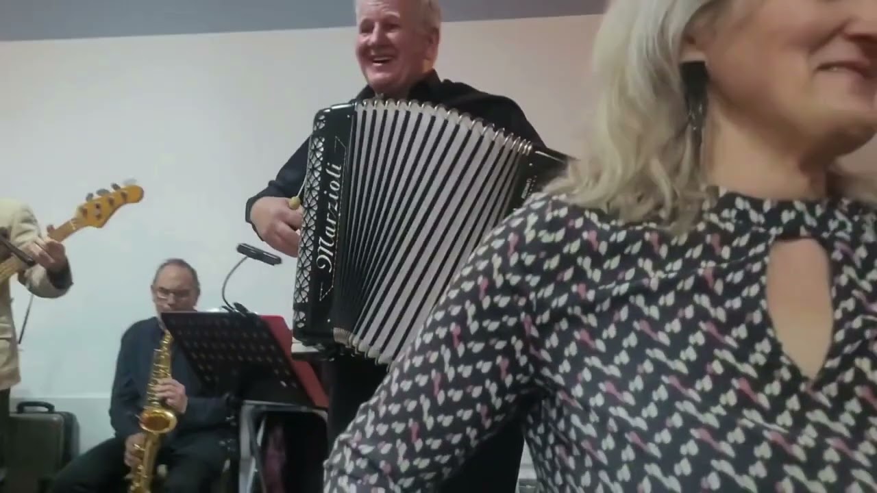 Janek Młynarski z manierą starej Warszawy o historii pewnego Felka Kapela Piotra Bińkowskiego
