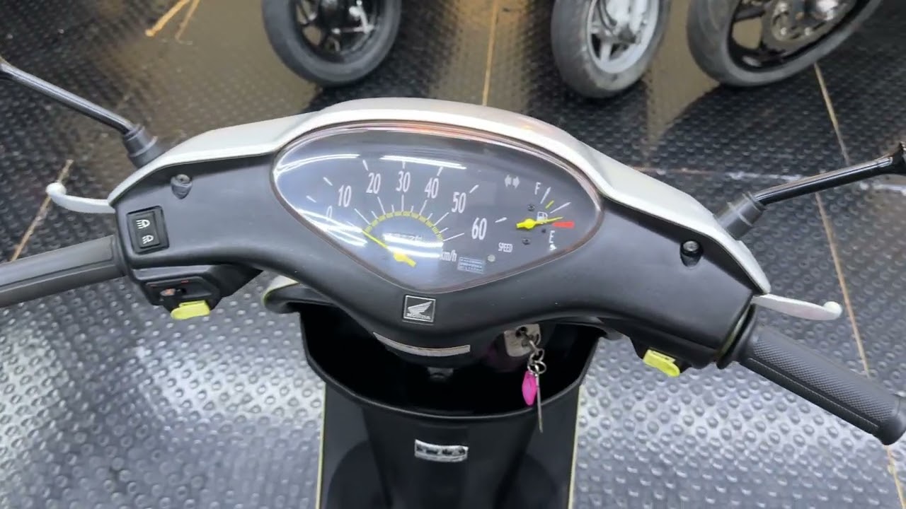 ディオ(4サイクル) ホンダ 2004年 中古車点検整備済み!前後タイヤ新品 Vベルト新品バイクショップ名：Ban garage