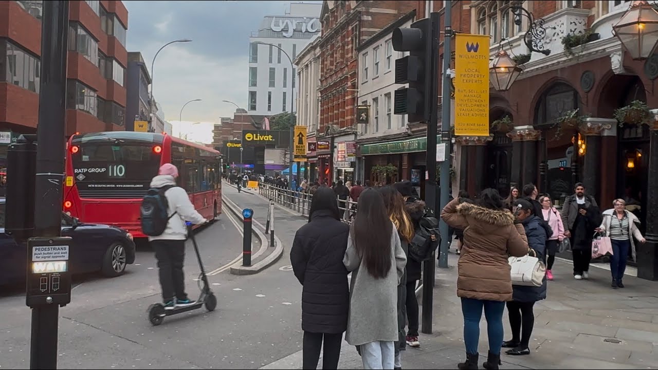 Hammersmith London 🇬🇧 Friday afternoon walk , King Street , W6 9