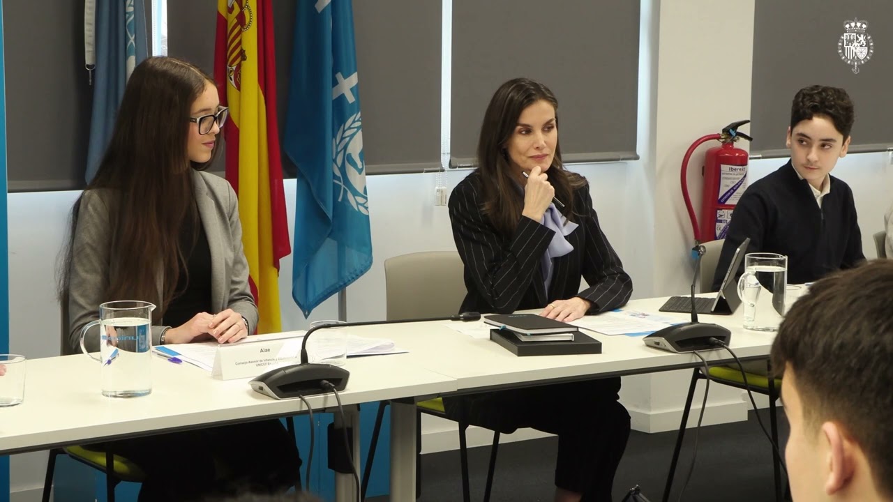 La Reina asiste a la reunión del Patronato y del C. A. de Infancia y Adolescencia de UNICEF España