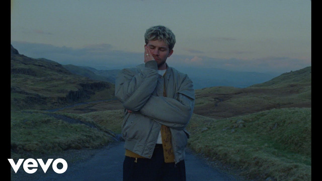 Aquilo - Never Be The Same