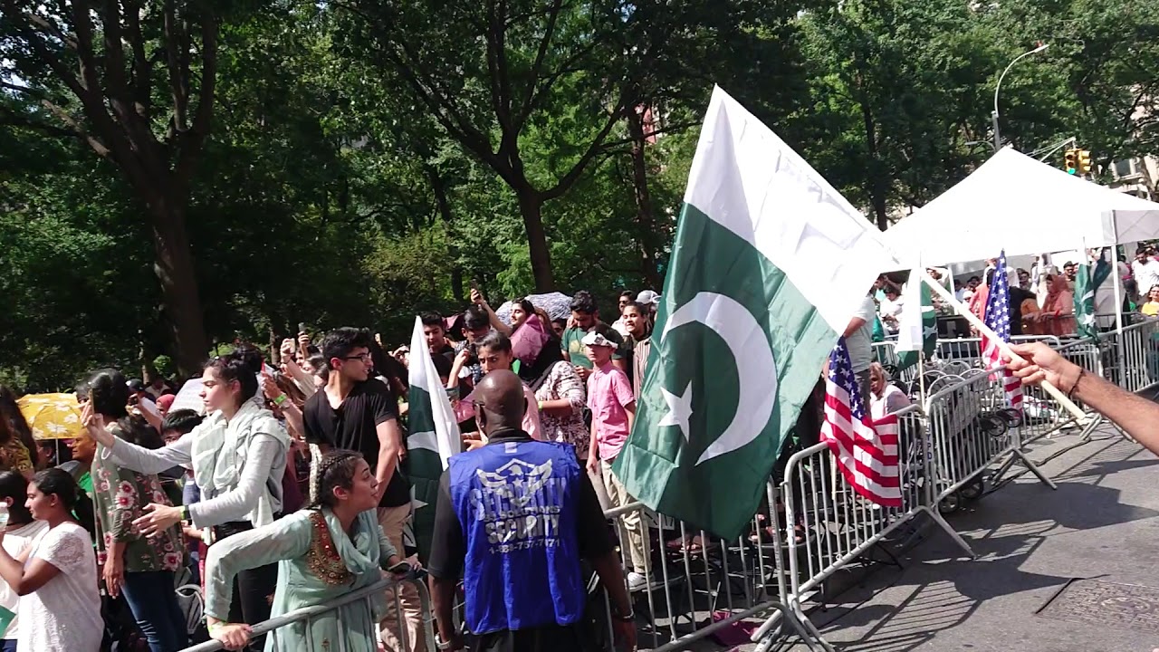 Atif Aslam on Stage - Pakistan independence day Parade New York City 2018 preview Real Sounds