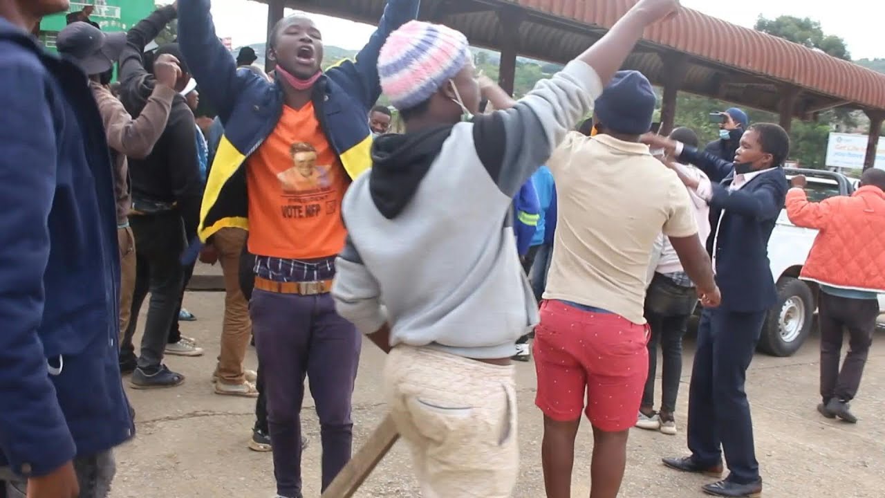 Protesters sing against police violence as unrest hits Eswatini | AFP