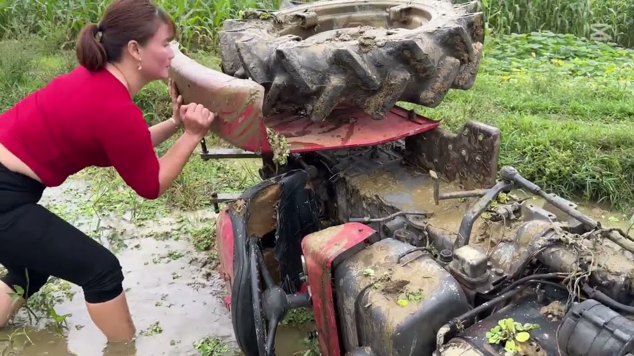 Genius girl repairs and restores old 4-wheel farm tractor that was abandoned a long time