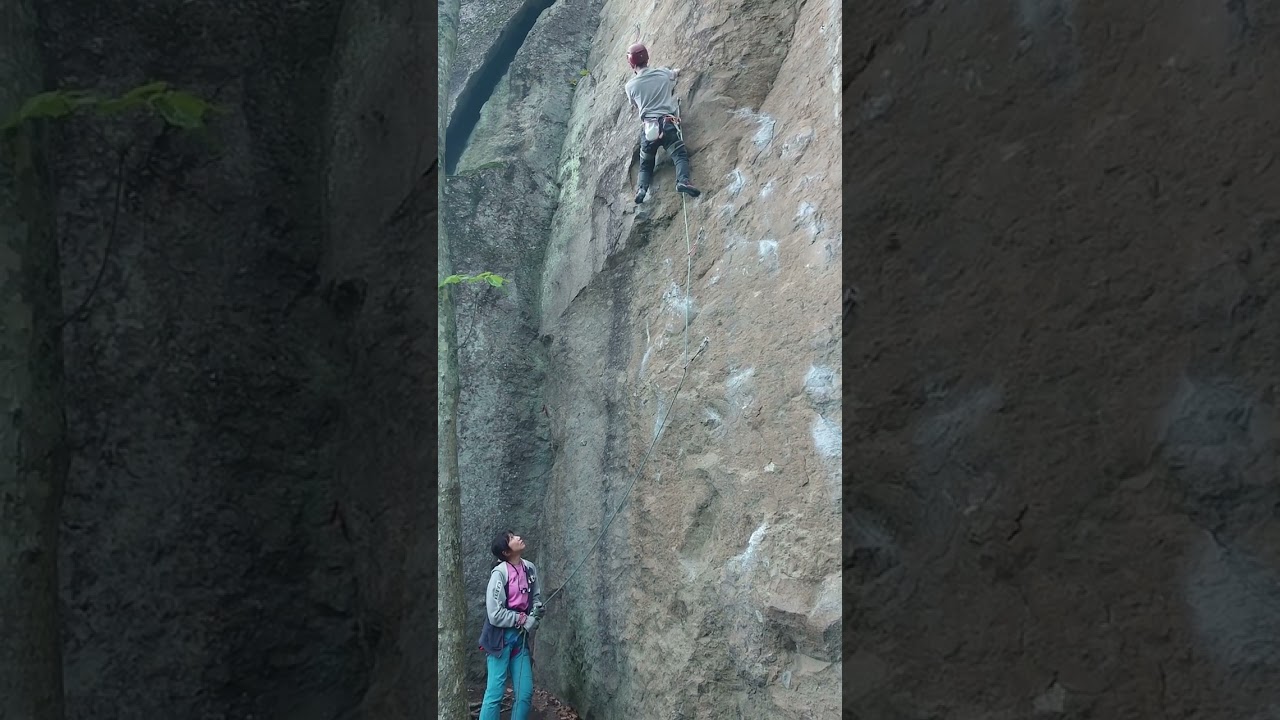 甲府幕岩 山椒王国 シルキー 5.11b 【菊地トポ5.11c(限定ルート)】Team Rock Down ぼくら リーダー いわしーた R.P.