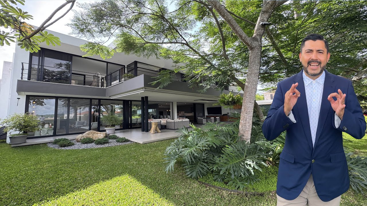 NO DISPONIBLE- Impresionante CASA en VENTA en EL SALVADOR. Ubicada en Residencial LOS SUEñOS