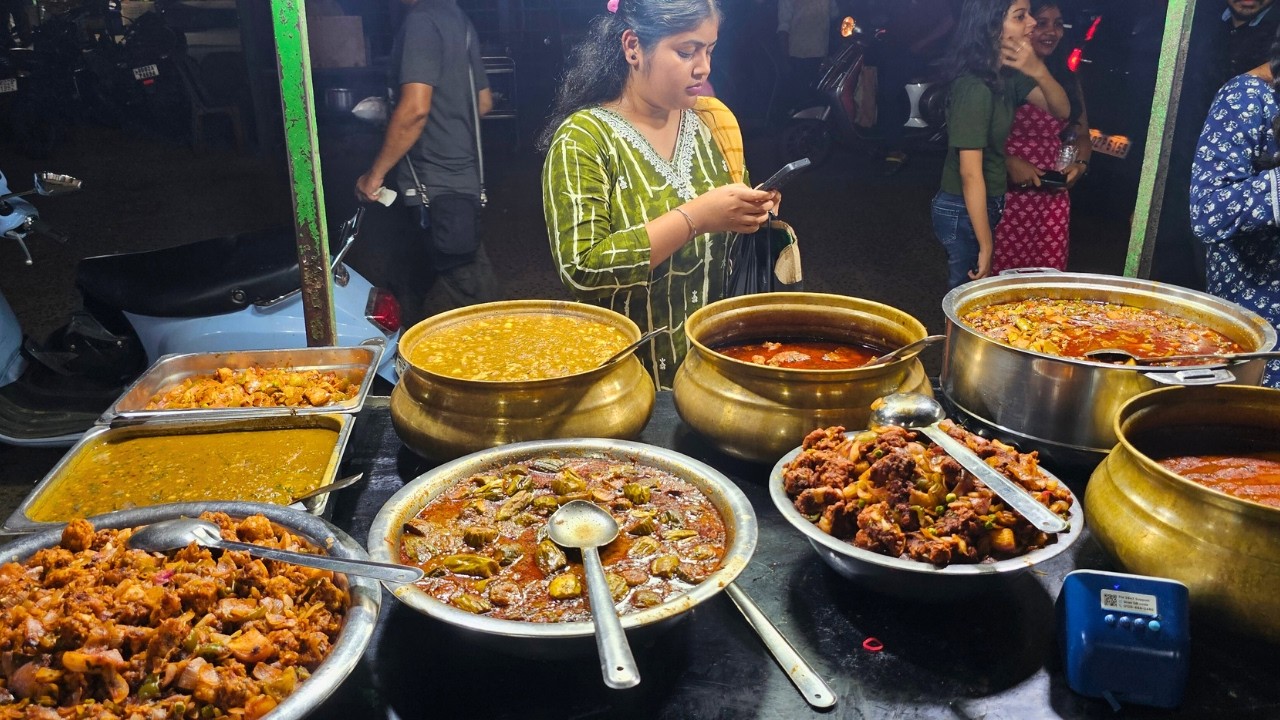 Veg & Nonveg Unlimited Thali Rs. 50/- Only | Best Unlimited Meal In Bhubaneswar | Indian Street Food