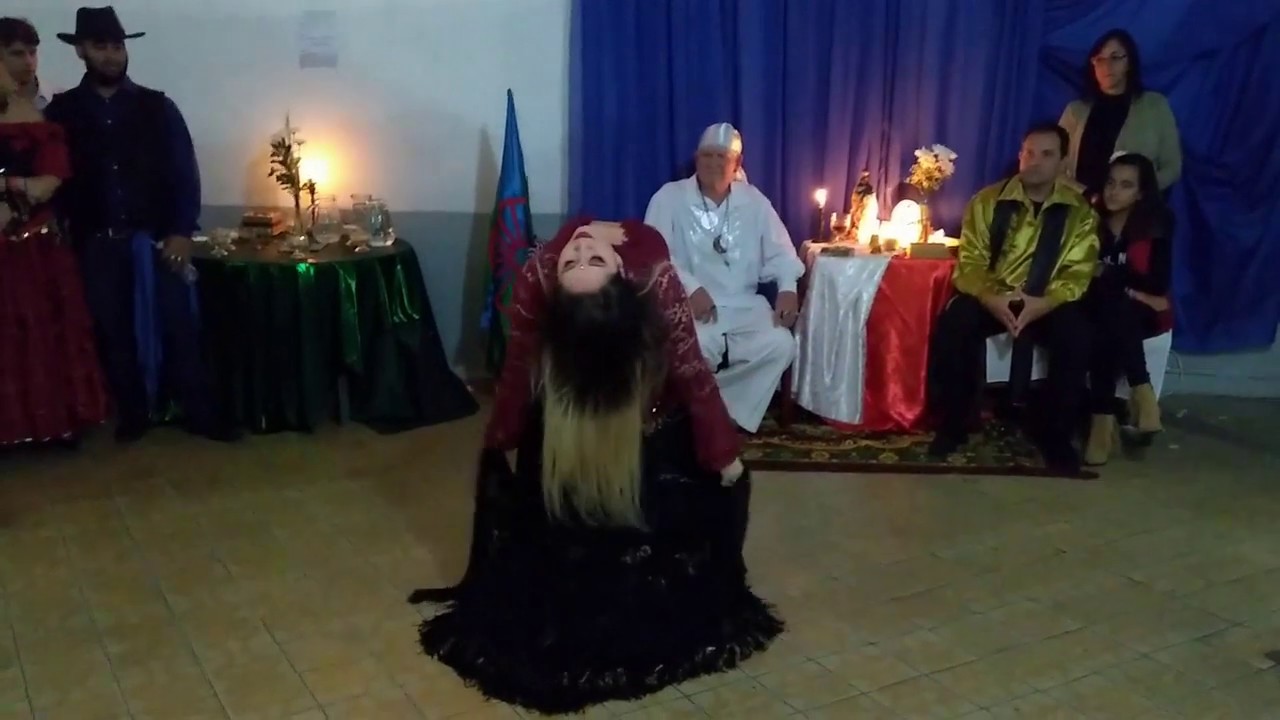 Indiara Cafarchio - Dança com Xale