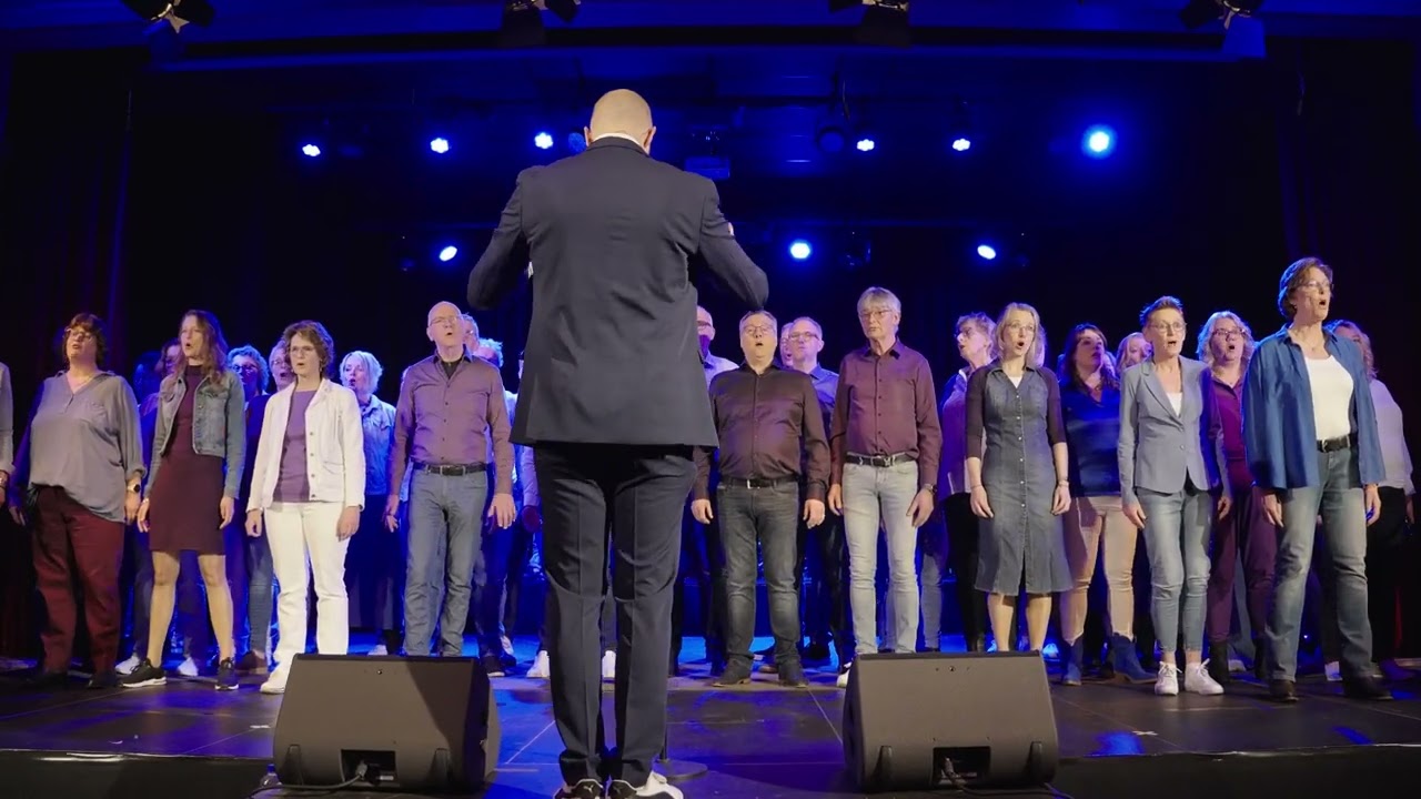 Popkoor Leek zingt een Beatles medley