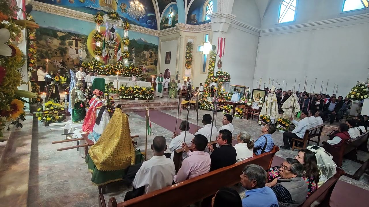 Misa en Iglesia de San Felipe de Jesus durante la fiesta patronal