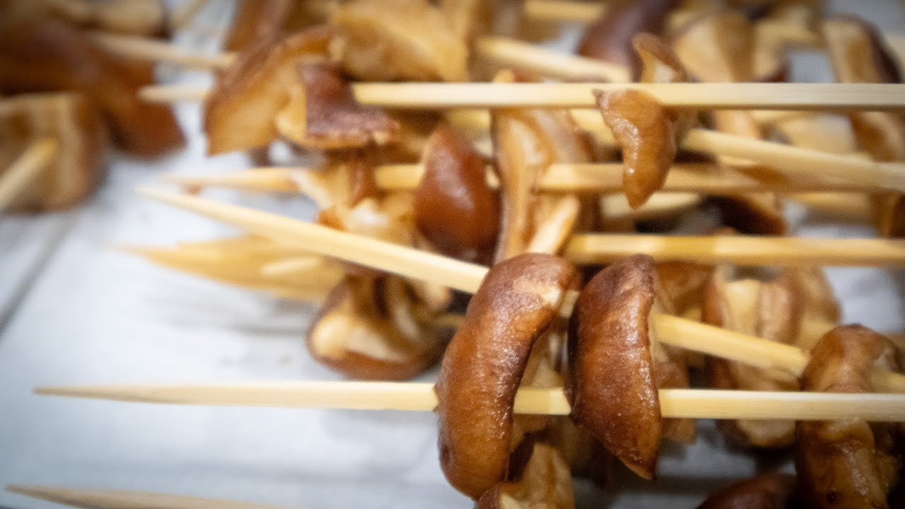 How to Clean & Slice Shiitake Mushrooms