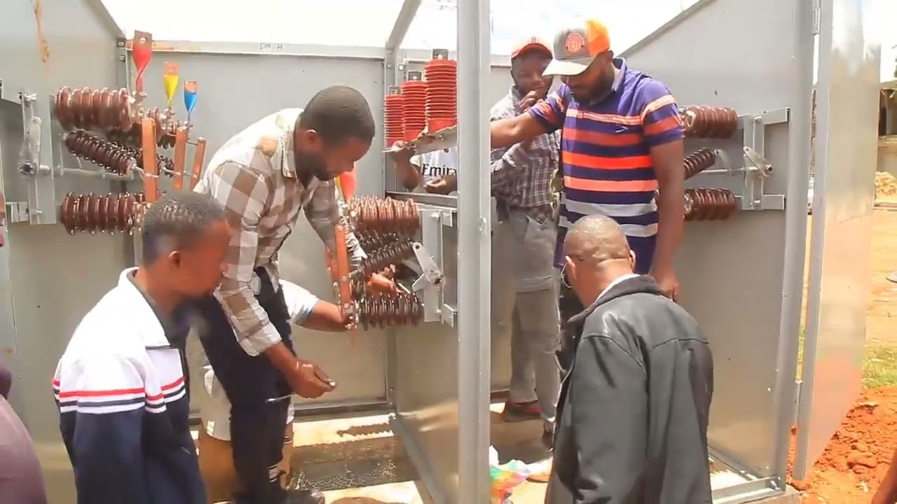 GOUVERNEUR A.I. DU HAIT KATANGA, TRAVAUX À LA SOUS STATION DE KASUMBALESA