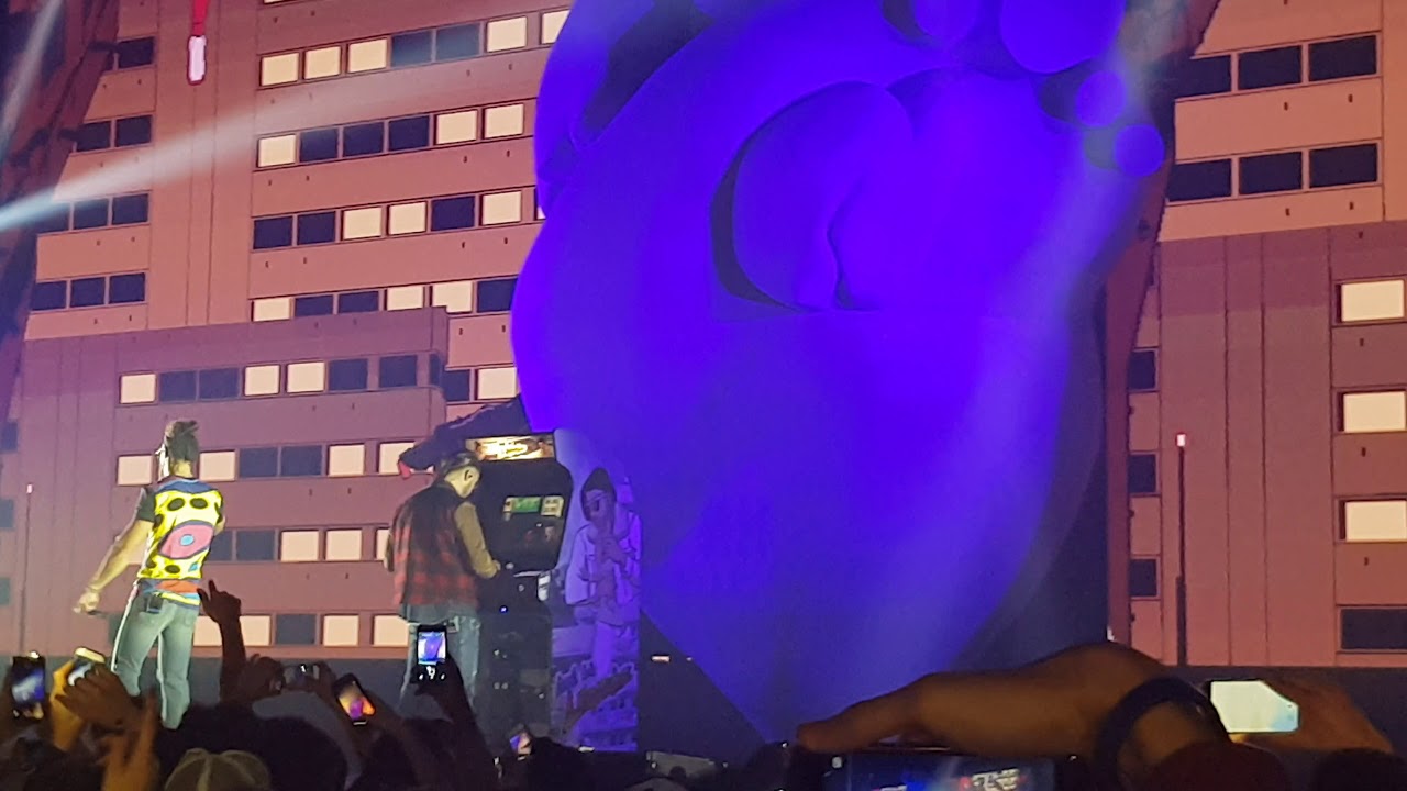 Pnl Dans la légende Live à paris Accorhotel Arena