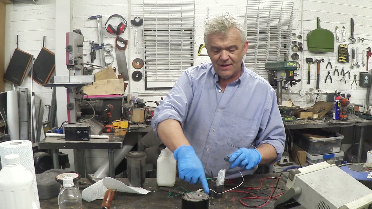 1227 How To Make An Emergency Battery From Things Around The Home