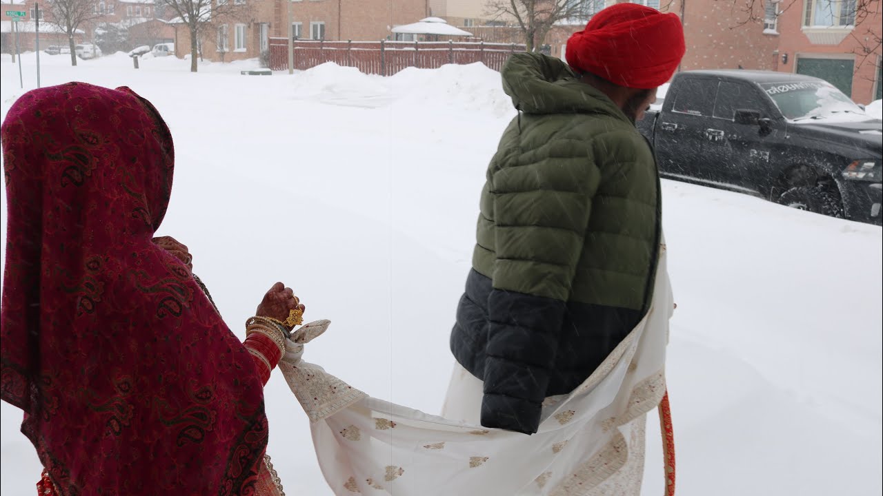 Bidaai in snow day(-25)♥️😅 #marriagevlog #dominicanrepublic #sikhwedding #bidaai 