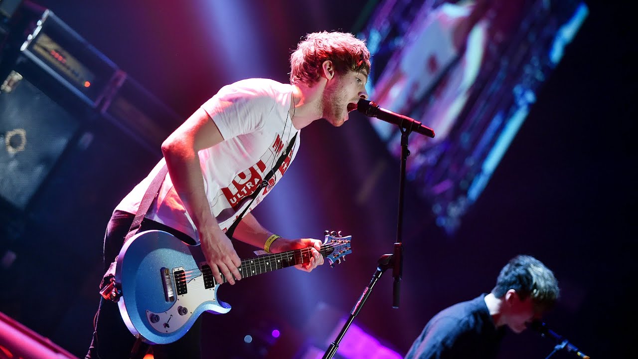 5 Seconds of Summer - Hey Everybody! (Radio 1's Teen Awards 2015)