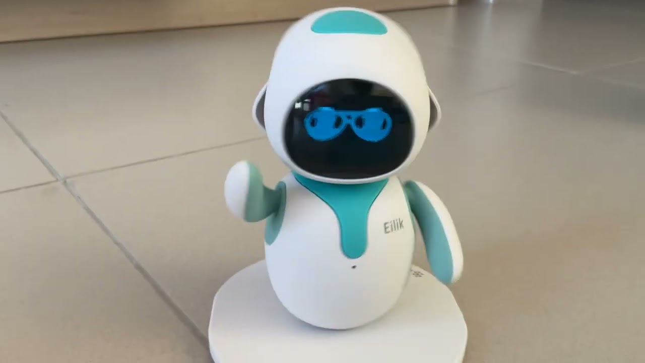 Eilik robot 8
