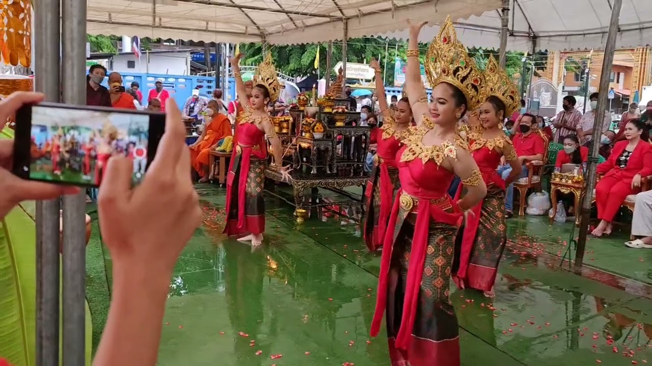 รำบูชาท้าวเวสสุวรรณ - บ้านรำไทย ดอนเมือง