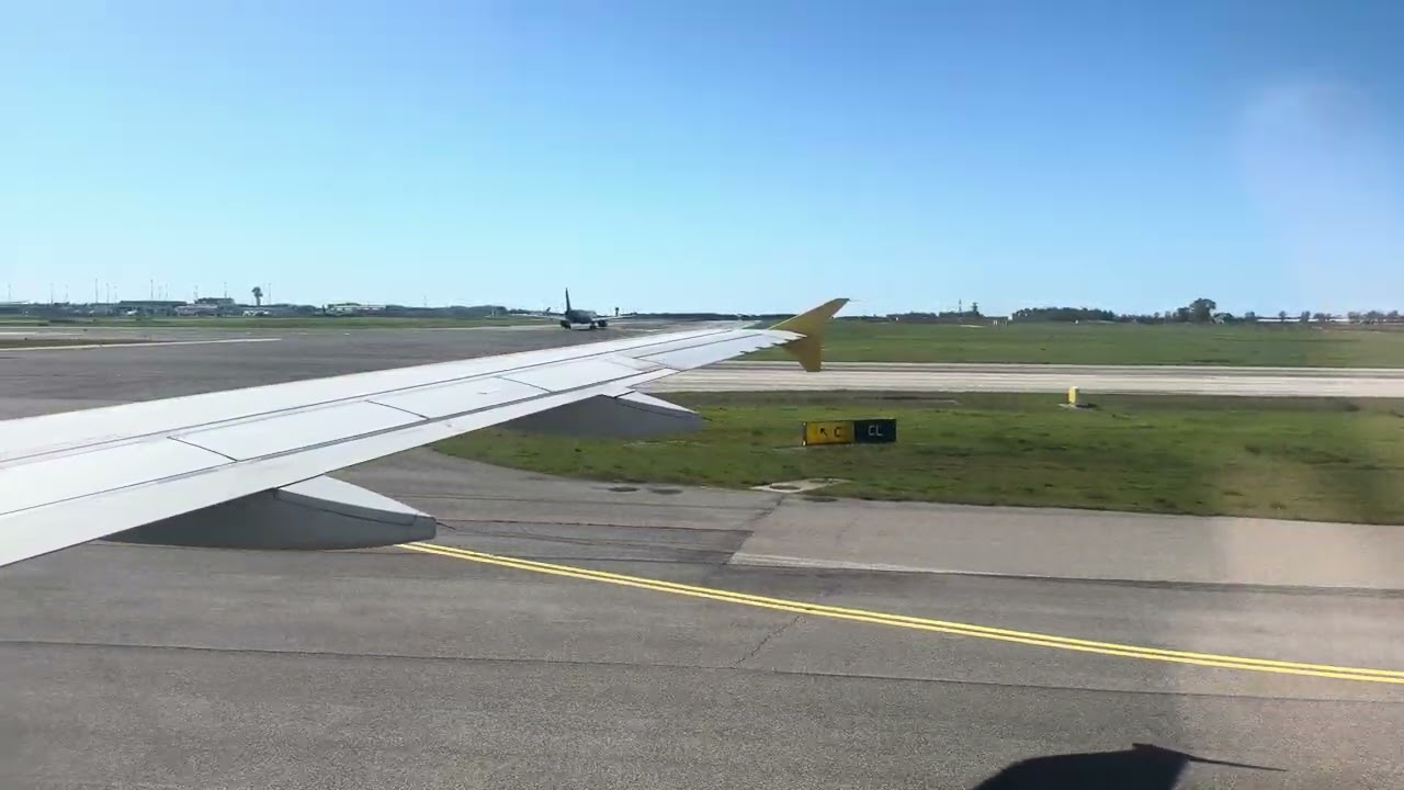 Vueling A320 Landing Rome (FCO)