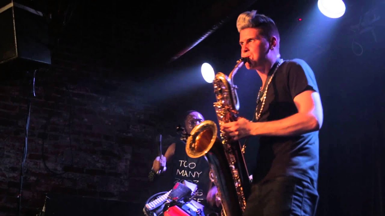 Too Many Zooz at Lucky Bar: Brasshouse Selection 86 Volume B12 & Turtledactyl