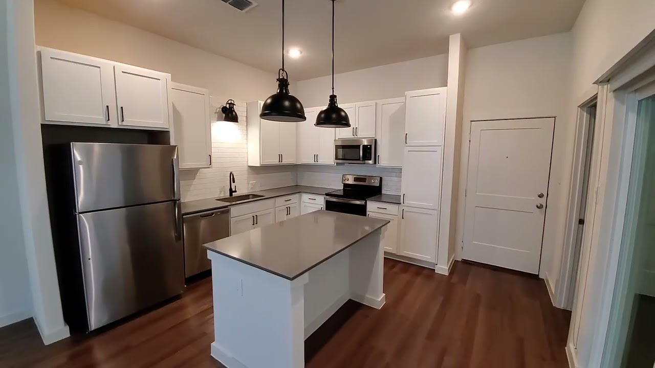 Luxury 2 & 3 Bedroom Homes | Far North Near Dominion