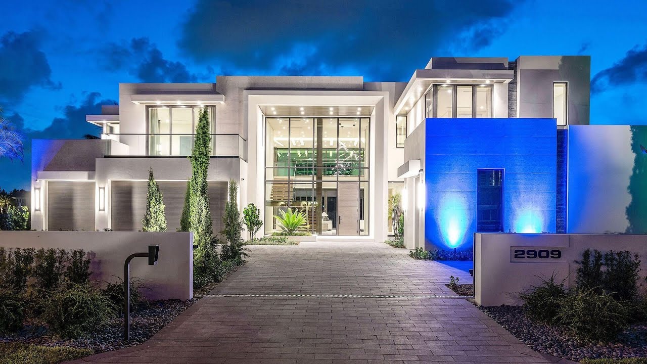 $18.995 Million! Stunning new construction mansion in Boca Raton with mesmerizing waterway views