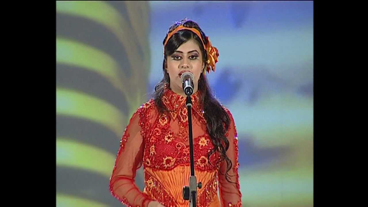إليازيه محمد - الله عطانا (النسخة الاصلية) | قناة نجوم 2012