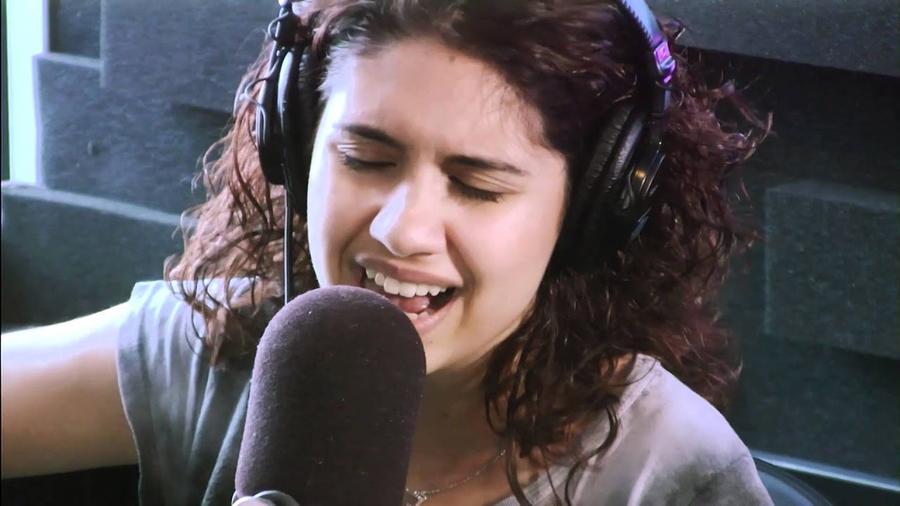 Alessia Cara 'Here' Live on the Roz & Mocha Show | KiSS 92.5