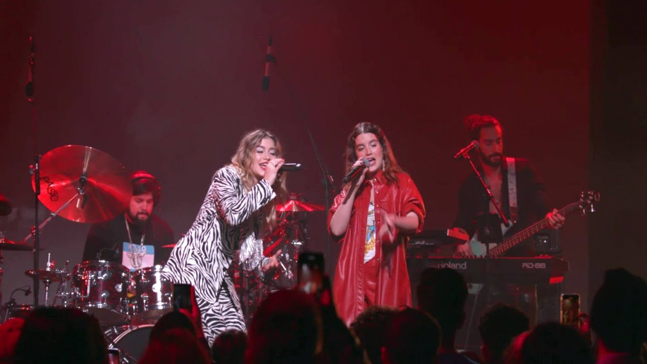 Sofia Reyes & Nicole Zignago - 1, 2, 3 (Live from Youtube Space LA)