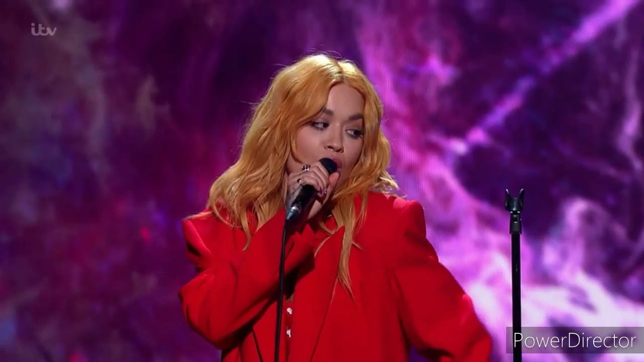 Rita Ora perform 