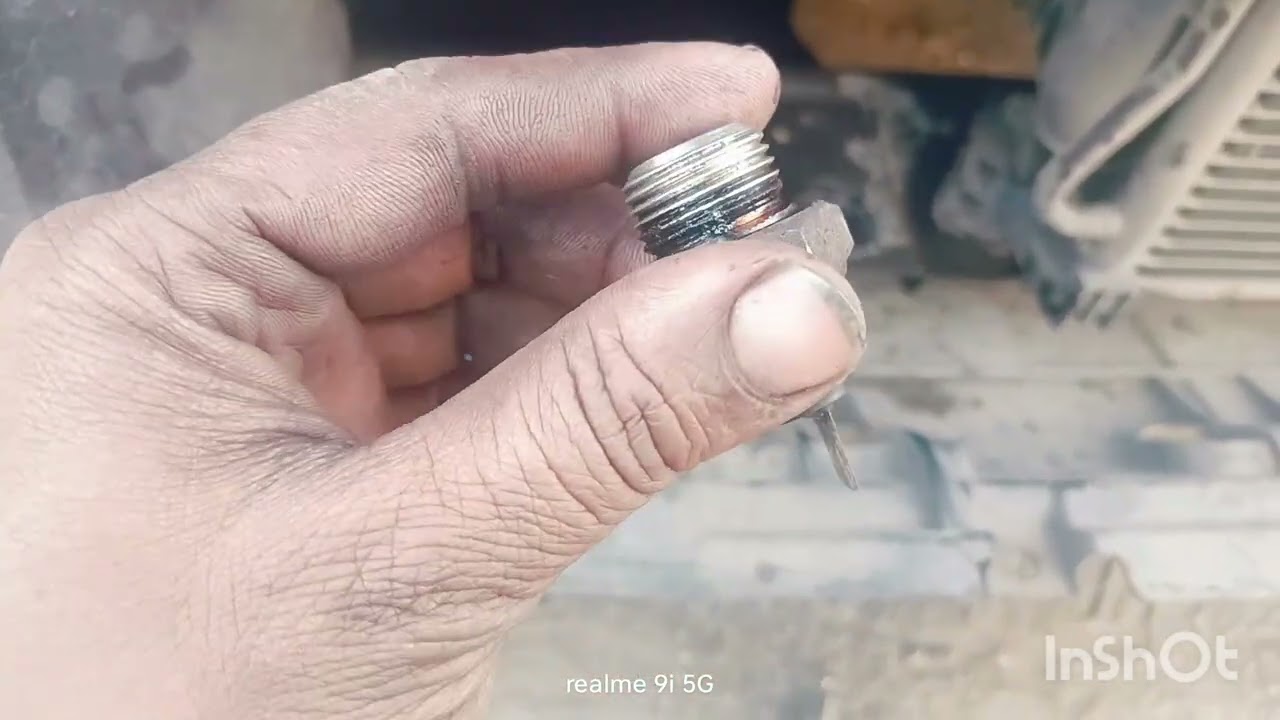 Mahendra xuv 300 Oil pressure low warning light problem resolve
