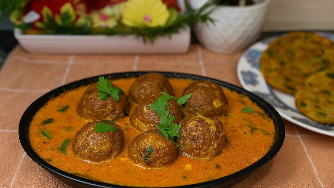 "Soft & Creamy Lauki Kofta Curry with Crispy Methi Puri | Healthy & Tasty Recipe | Shalini Ki Rasoi"