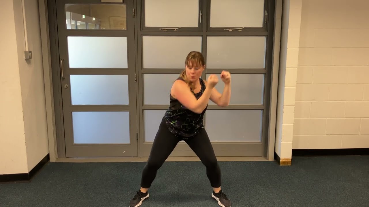 'Eye of the tiger' Survivor - Bender Remix. Warm up routine. Zumba/Zumba Gold/Dance Fitness