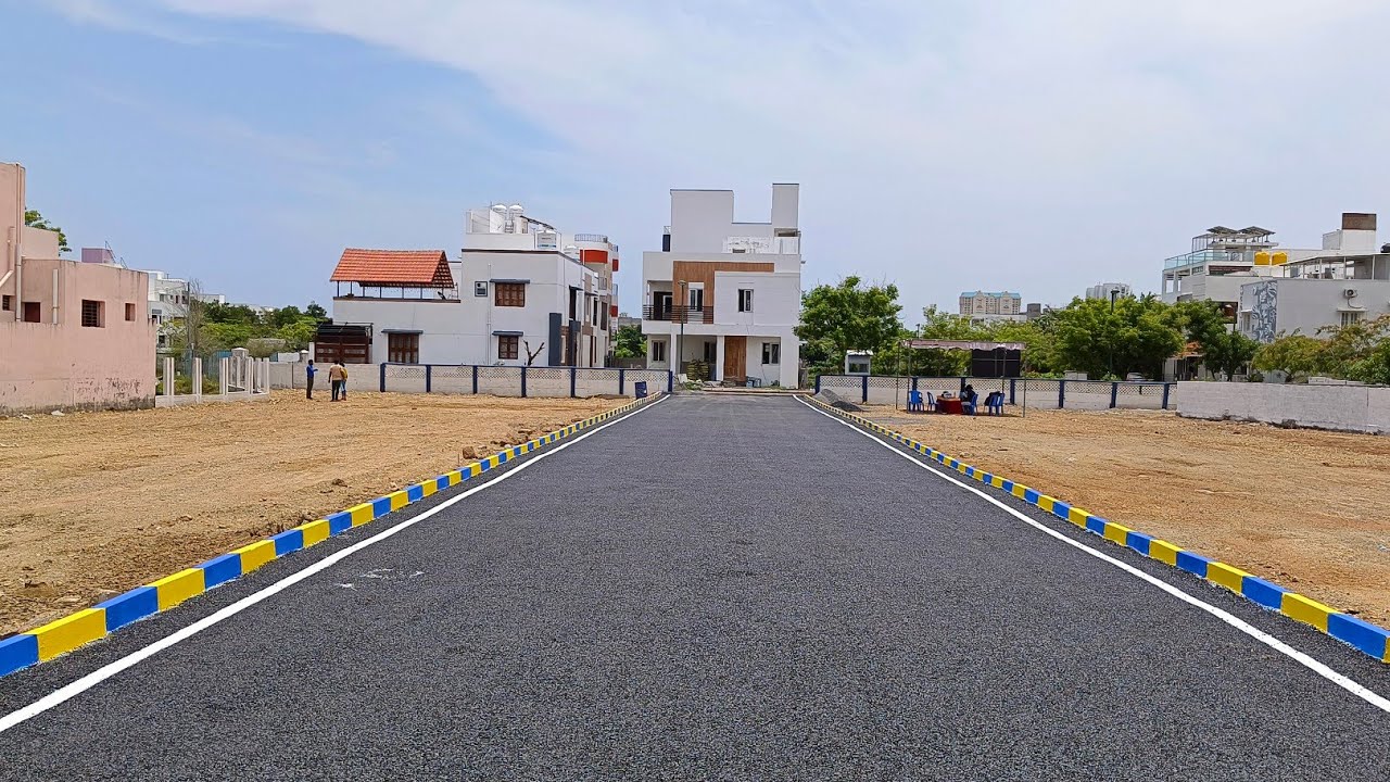 OMR I PREMIUM LUXURY VILLA PLOTS FOR SALE IN NAVALUR I