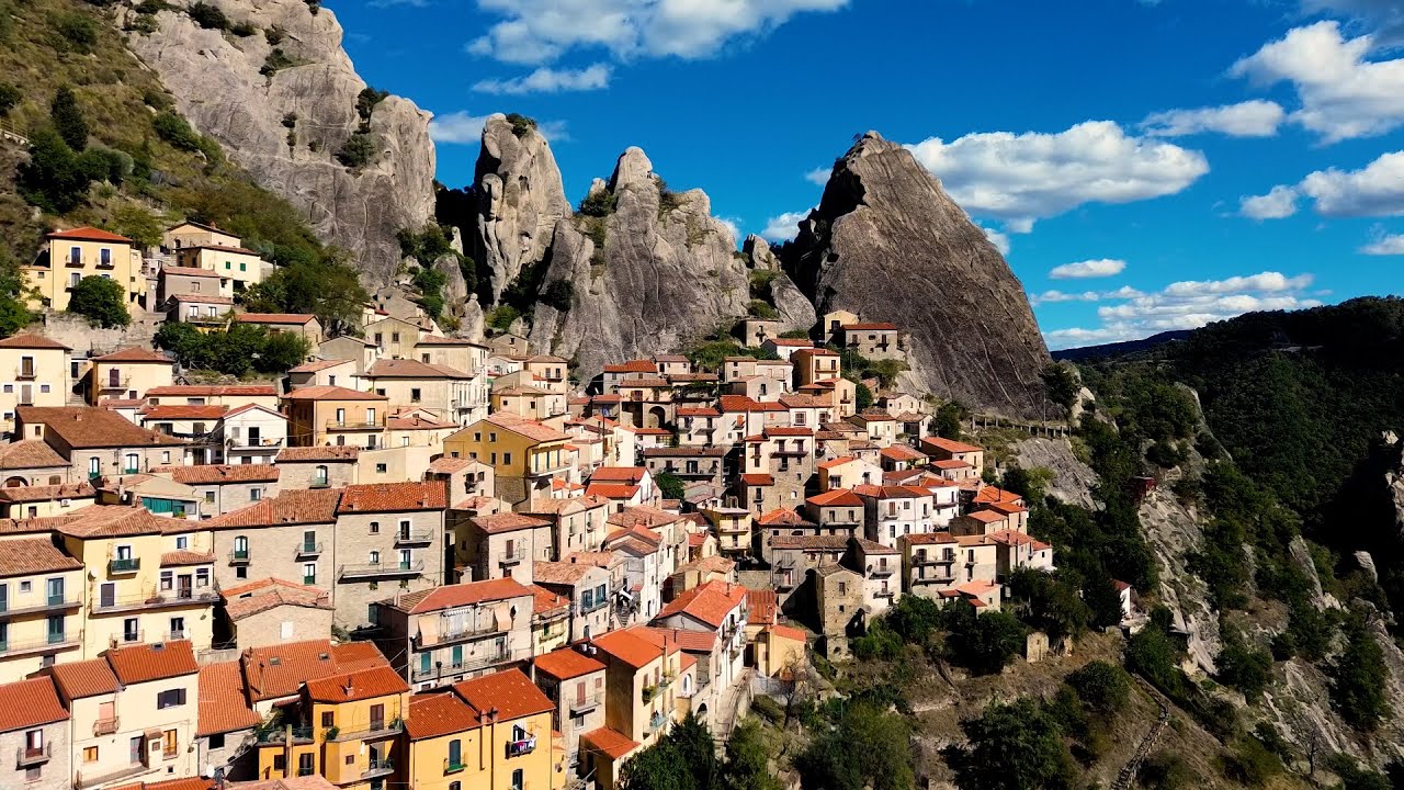 Clusters live at Castelmezzano, Potenza, Italy for Dreamscapes Tales