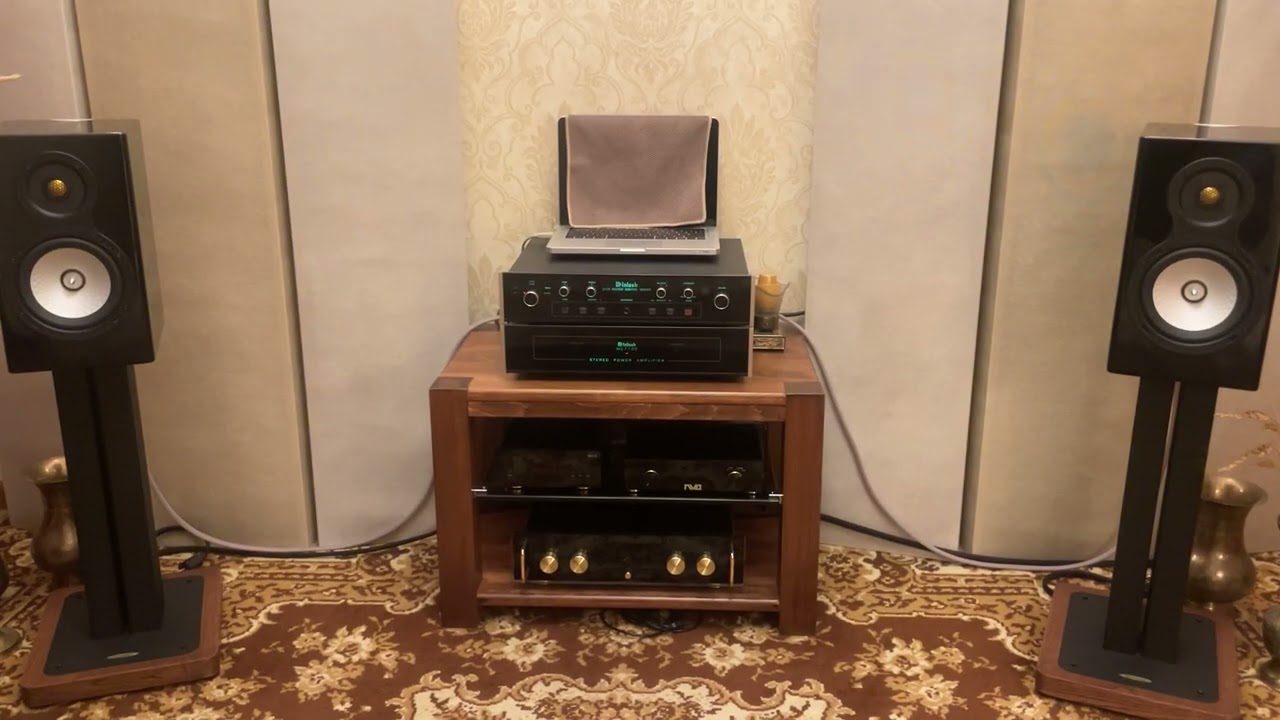 Monitor Audio Gold GS10  McIntosh C712  MC7100