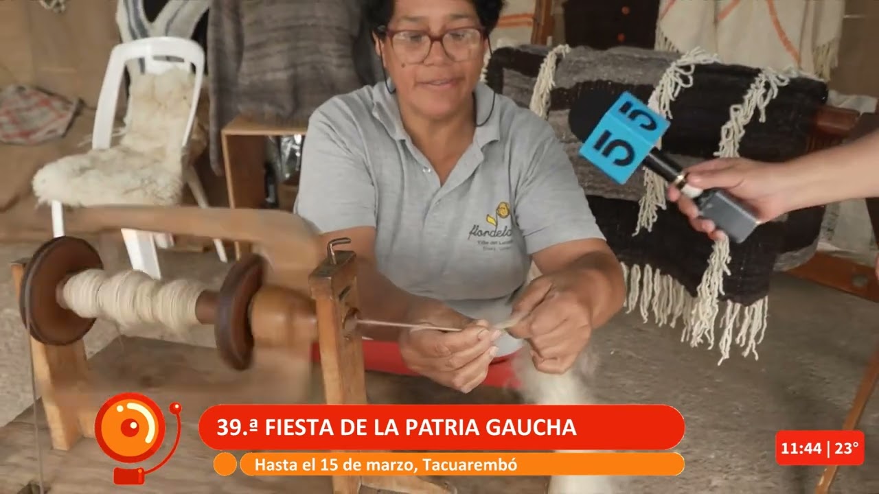 Roberto Vasconcellos desde la Patria Gaucha en Tacuarembó, en el stand de las lanas, para #ElRecreo