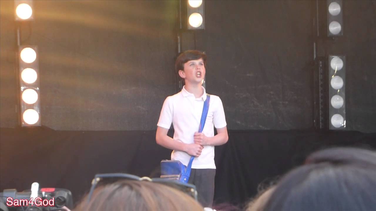 Brodie Donougher (Billy Elliot) - Electricity (12/04/2015)