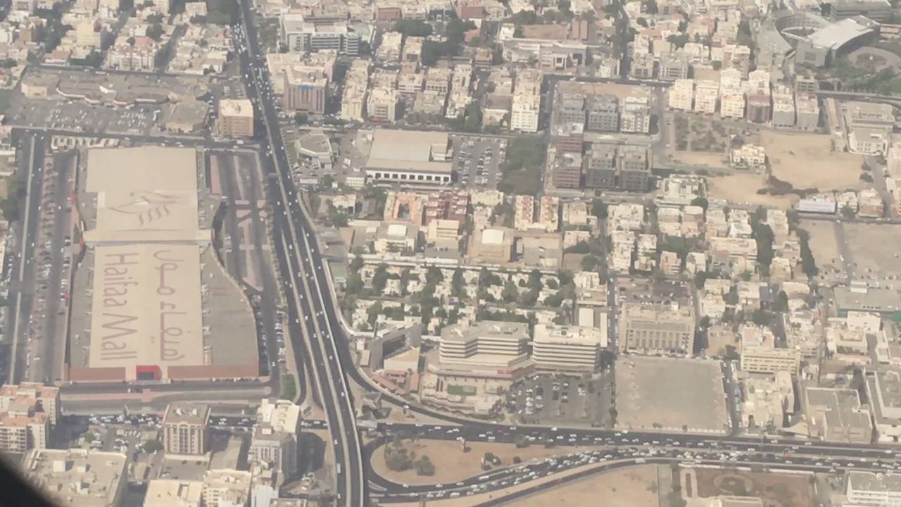 الاقلاع من مطار دبي والهبوط في مطار جدة 4K
