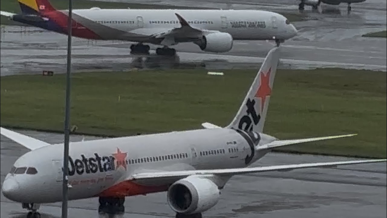 Insane montage of bad weather landing at Sydney airport! 787s a350s a320s 737s a380s and much more