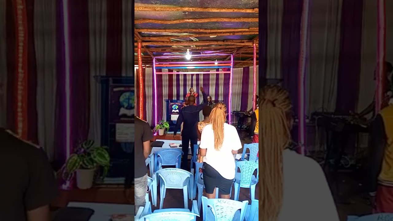 A very powerful worship service 