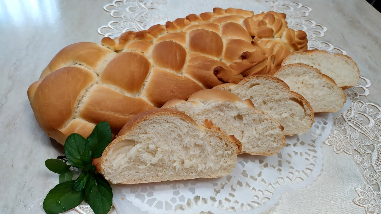 Pane intrecciato a 4 capi / Pâine împletită în 4