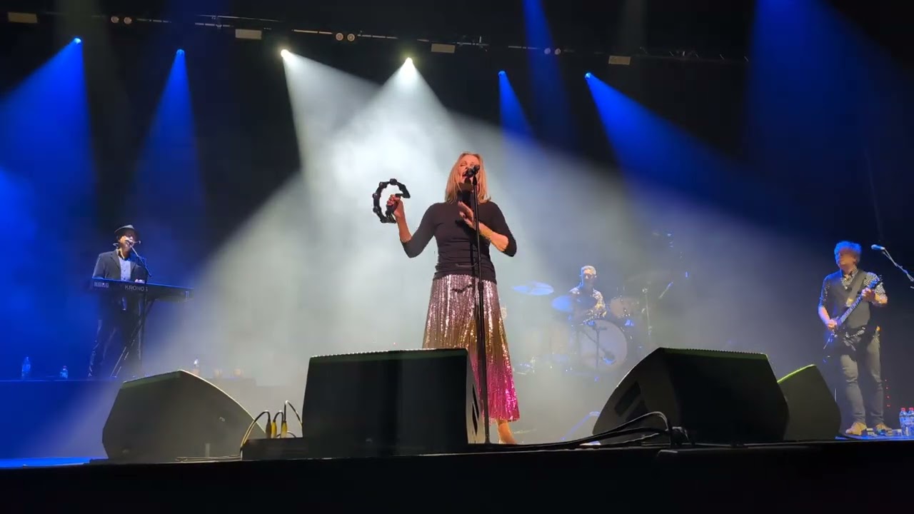 Belinda Carlisle - Should I Let You In - Live in Melbourne  21.09.2024