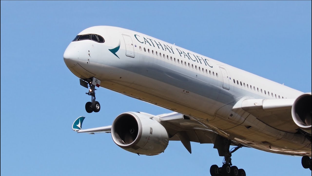 AWESOME ARRIVALS & DEPARTURES | Christchurch Airport Plane Spotting |